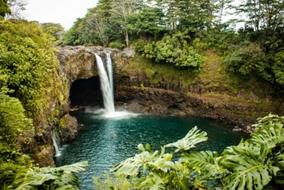 hawaii waterfall scaled