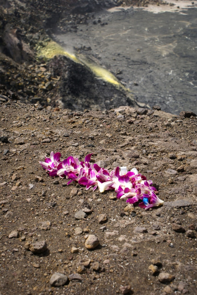pele feuergoettin flower necklaces lei Big Island