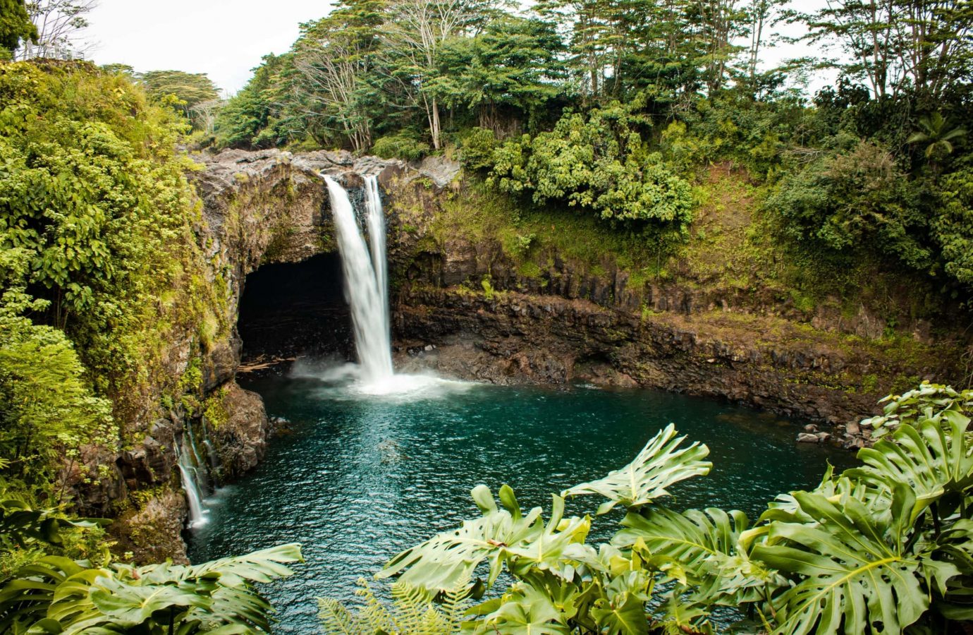 hawaii_waterfall